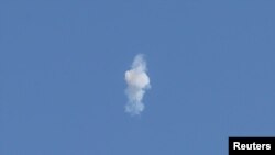 Одна из запущенных российскими военными гиперзвуковых ракет была сбита в небе над Киевской областью, Украина, 11 августа 2023 года