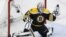 Вратарь Boston Bruins Тим Томас