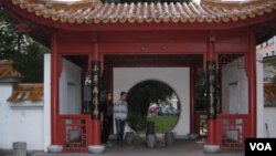 俄中合作。位于圣彼得堡市中心中国政府赠送的园林建筑。