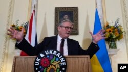 Премьер-министр Великобритании Кир Стармер выступает на церемонии по поводу трехлетней годовщины полномасштабного российского вторжения в Украину. Лондон, 24 февраля 2025 г.