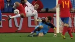 美国万花筒:希拉里•克林顿出新书《艰难抉择》；2014百老汇东尼奖得奖名单揭晓