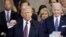 Дональд Трамп в день инаугурации 20 января. Справа от него — Джо Байден.