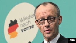 Лидер и главный кандидат в канцлеры Германии от Христианско-демократического союза (ХДС) Фридрих Мерц выступает на заседании Европейской народной партии (ЕНП) в Берлине 18 января 2025 года. (Фото: Ralf Hirschberger/AFP)