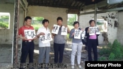 南通居民张亮和其他强拆受害者维权抗争(网络图片)