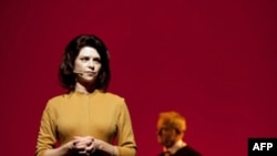 Сцена из «Совершенно секретно»