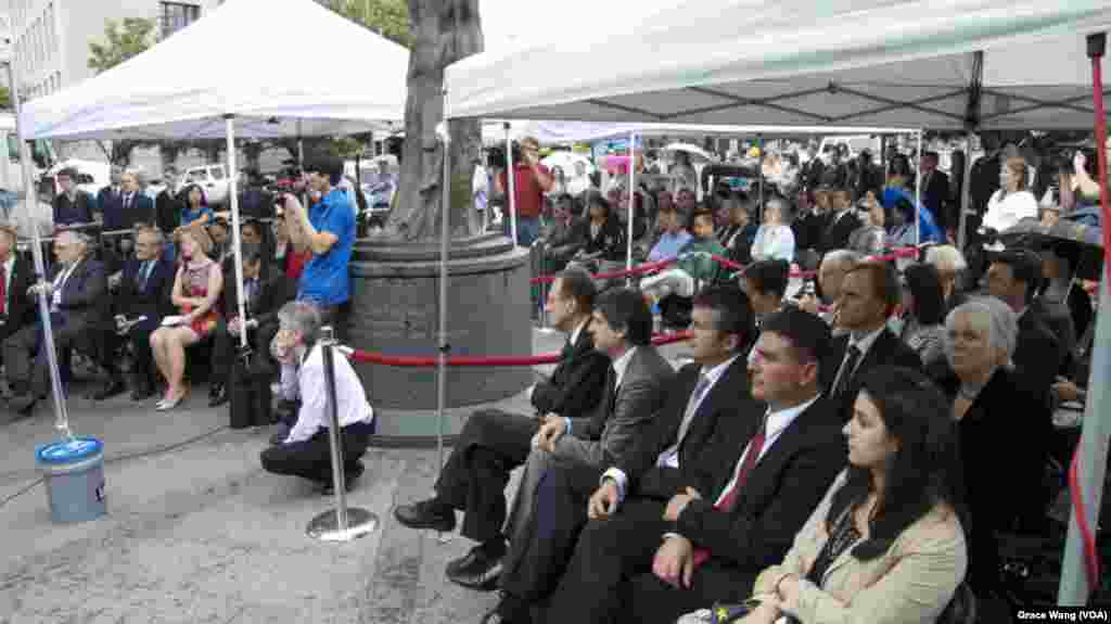South Korean soldiers stand guard at an observation post near the demilitarized zone (DMZ) which separates the two Koreas in Paju, north of Seoul April 11, 2013. 