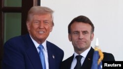 Дональд Трамп и Эммануэль Макрон. Белый дом, 24 февраля 2025 г. 