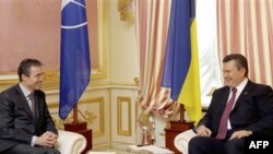 Андерс Фог Расмуссен и Виктор Янукович